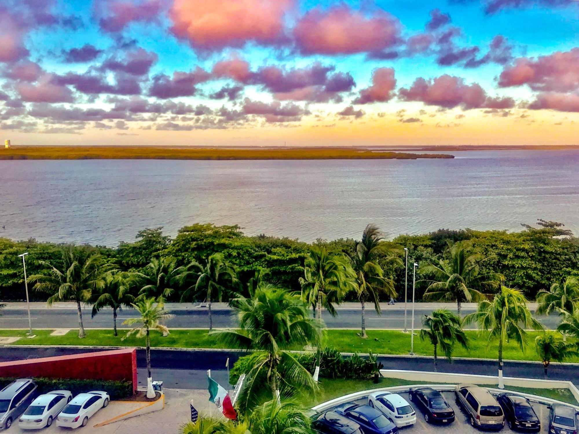 Bof Apartments Cancún Esterno foto